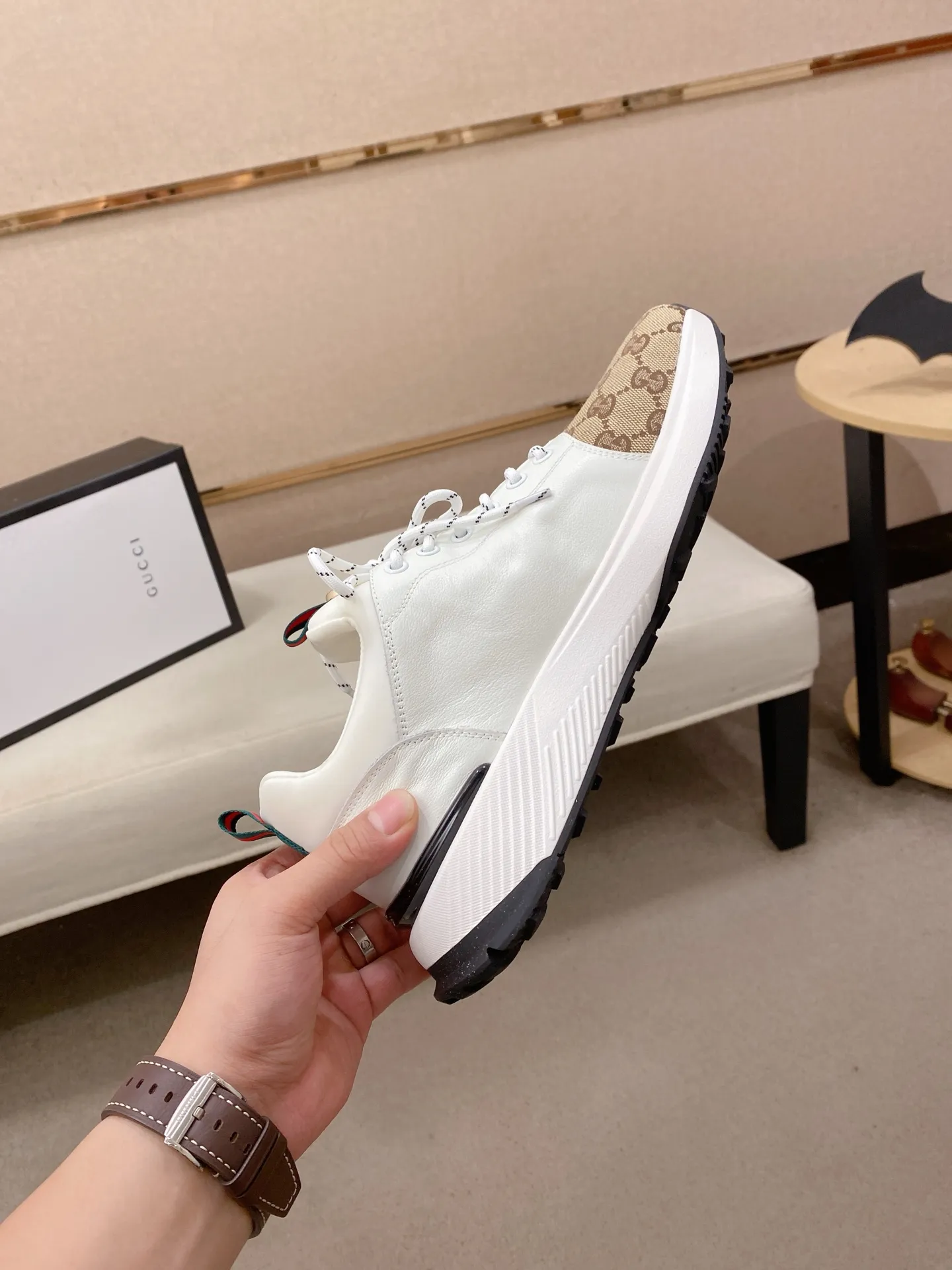 Men's clothing and shoes💰:462💰 (GUCCI) The latest model from the official website🎁🎁Casual and fashionable men's shoes👟, hot style💥The version is simple and elegant, exclusive for trendy men. The unique latest brand elements from the official website👑Original Gucci decoration, fashionable and generous, the fabric is original cowhide ✅Mesh breathable lining, the official website specifies wear-resistant casual outsole, the classic model is taken in kind at the counter🎬38-44 (can be customized for 45 non-refundable)
